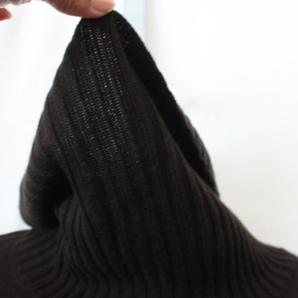 New York & Company Sweater, Size M (NWT) - Picture 2 of 4